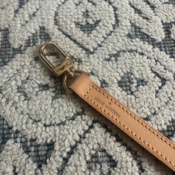 Louis Vuitton strap - Picture 5 of 8